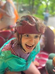 Vandaag zijn we met de leerroute dagbesteding van de Sprienke op schoolreis  geweest naar de Efteling🍄🎢🎠Iets heel bijzonders en toch ook heel  normaal… Na jaren andere scholen maar ook andere…