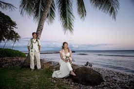 Vintage Aloha Style At The Olowalu Plantation House A Perfect Paradise Wedding