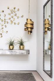 Alım gücünün artmasıyla birlikte gelişen ve değişen mobilya seçeneklerinden yararlanmak kolaylaştı. Antre Dekorasyonu Fark Yaratir 22 Entry Hall Decoration Ideas Decombo Antre Dekorasyonu Dekorasyon Fikirleri Dekor