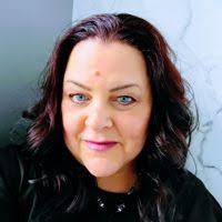 Susan Ouzts's Instagram, Twitter & Facebook