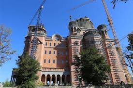 Zeci de mii de români au venit la bucurești să trăiască pe viu un eveniment istoric și au aflat că. Constructorul Catedralei Mantuirii Neamului Amendat 25 11 2018 Bursa Ro