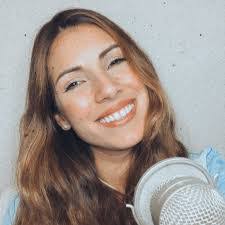 Elena Borjas's Instagram, Twitter & Facebook