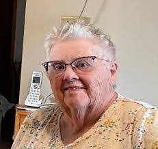 Edward Brands's Instagram, Twitter & Facebook