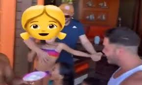 Nas redes sociais, o comportamento foi avaliado como invasivo. Gblo5gp0rnu Wm