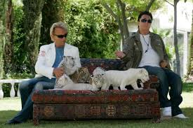 Illusionist siegfried fischbacher and partner roy horn were an institution in las vegas and siegfried fischbacher, one half of celebrated magic double act siegfried and roy, has died from. Siegfried Fischbacher Of Siegfried Roy Dies Of Cancer In Las Vegas Aged 81 Abc News