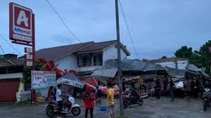 Lindu itu berkekuatan magnitudo 3,5 dengan kedalaman 2 kilometer. Ini Titik Titik Gempa Di Majene Dan Mamuju Bmkg 2 Gempa Merusak Suara Sulsel