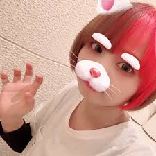 トイレで自撮りするヤツ マニパニ ヘアカラー ショートボブ 髪色 メッシュ グラデーションカラー ショート 髪 色 ヘアカラー