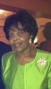 Kelly Powell's Instagram, Twitter & Facebook