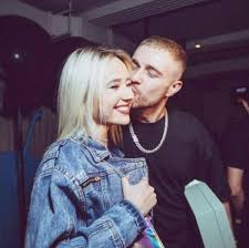 Окончила ранхигс при президенте рф (анх при правительстве рф, рагс при президенте рф) в 0. Klava Koka Paren 2020 Biografiya Lichnaya Zhizn Foto