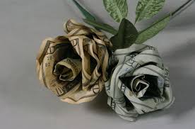 Geldgeschenke Zur Hochzeit Originell Verpacken 47 Ideen Geldblumen Geldschein Falten Blume Geldgeschenke Hochzeit