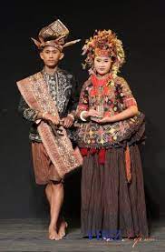 Traditional Indonesia Sulawesi Costume Central Poso Fromposo Traditional Costume From Traditional Outfits Costumes Around The World Traditional Fashion