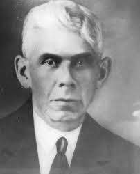 Christiana Paul's Instagram, Twitter & Facebook