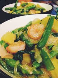 Ginataang kalabasa, also known as kalabasa sa gata, is a filipino vegetable stew made from squash in coconut milk and spices. Filipino Paleo Dish Ginataang Hipon Sitaw At Paleo Dishes Spaghetti Squash Recipes Recipes