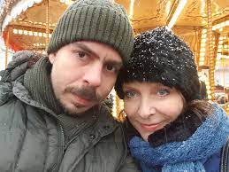 A iubit însă cu pasiune, chiar dacă a recunoscut, spre sfârșitul vieții, că nu a fost cel mai bun soţ şi nici cel mai bun tată din lume. Evyryyl4q Eahm
