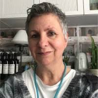 Mandy Britton's Instagram, Twitter & Facebook