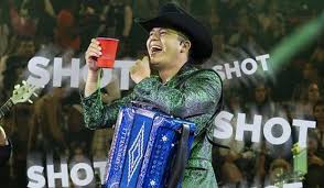 Jun 14, 2021 · parece que su esposa es quien busca apaciguar el escándalo, al mencionar que remmy valenzuela ha intentado comunicarse con su familia para pedirles que retiren la denuncia. Remmy Valenzuela El Cantante Acusado De Casi Matar A Golpes A Dos Personas Todo Sobre El Caso De Violencia Mexico Mx Nnda Nnlt Fama Mag