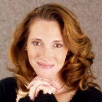 Julie Moses's Instagram, Twitter & Facebook