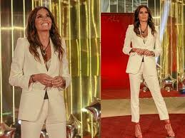 E lei, elisabetta la sua vecchia fiamma. Elisabetta Gregoraci Occhi Puntati Sui Look Di Lusso Al Gf Vip