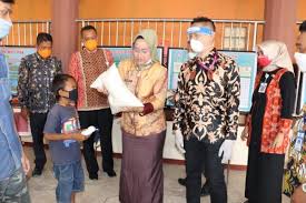 Kerja pabrik garment bagian sewing hallo gaes share lagi ya jadi buat yang belum tau pabrik garmen ya seperti ini kerjanya. Hadirnya Pabrik Asal Korea Wujudkan Brebes Jadi Daerah Industri