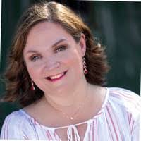 Elizabeth Bordelon's Instagram, Twitter & Facebook