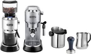 En quelques clics, achetez en ligne ou commandez dans un magasin proche de chez vous t Delonghi Dedica Style Barista Bundle Ec 685 M Kg 521 M Gunstig