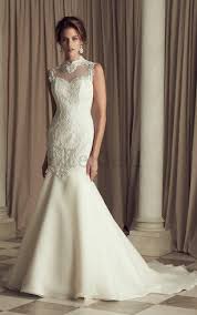 Großhandel 2019 frühling hohe kragen hochzeitskleid spitze lange ärmel dot tüll garten brautkleider applikationen hohe qualität brautkleider von huifangzou Spitze Keine Taille Bodenlanges Sittsames Brautkleid Mit Hohem Kragen Mekleid De