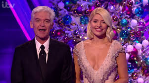 Maternity dresses as seen on holly willoughby. Viewers Divided By Holly Willoughby S Low Cut Dress Entertainment Daily