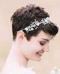 Pixie Brides What Did You Do For Your Hair Weddingplanning Pixie Wedding Hair Short Hair Bride Short Wedding Hair