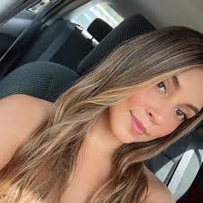 Lizeth Rivera's Instagram, Twitter & Facebook