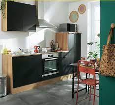 Chez castorama, nos cuisines équipées vont vous séduire par leur style, leur praticité et leur diversité. Cuisine Complete Oggi Noir Et Decor Bois L 240 Cm Sans Electromenager Castorama