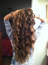 Curly Hairstyle To Have Beach Waves Tutorials Pretty Designs Thick Hair Styles Hair Styles Long Hair Styles