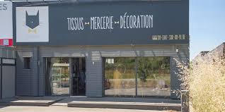 Un Chat Sur Un Fil Le Denicheur De Tissus Tendances Dans L Air Du Temps Les Adresses Incontournables Editeurs de tissus, mercerie en ligne, cours de couture #unchatsurunfil ouvert au public le jeudi et samedi 14h/17h wholesale infos by mail. un chat sur un fil le denicheur de