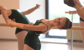 Il talento della timida Eleonora che a 15 anni balla sul mondo