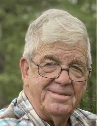 Travis Ray's Instagram, Twitter & Facebook