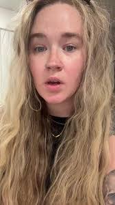 Cassandra Schade's Instagram, Twitter & Facebook