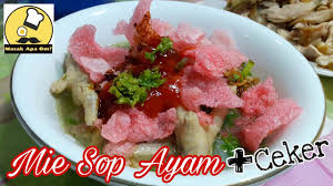 Bagi yang ingin mie ayam, berikut ini piknikdong bagikan resep mie ayam sederhana rasa istimewa. Cara Masak Mie Sop Ayam Khas Medan Youtube