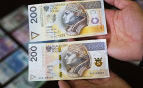 Czy i o ile wzrośnie minimalne wynagrodzenie w 2021 r.? Cuuxyym03duudm