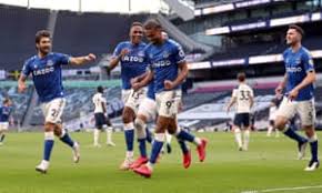 Catch the latest everton and tottenham hotspur news and find up to date football standings, results, top scorers and previous winners. Tottenham 0 1 Everton Premier League As It Happened Football The Guardian