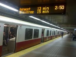 The T Red Line At South Station Boston Ma 11 7 12 Braintree Light Rail Train