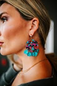 Kari Brock's Instagram, Twitter & Facebook