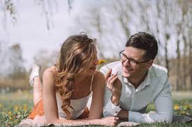 They often show the true personality of the teens. 14 Outdoor Couple Poses For Unforgettable Portraits Photography Course