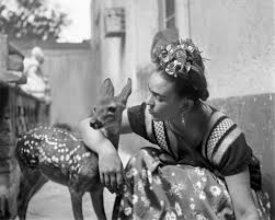 Frida kahlo is the very model of the bohemian artist: Theaterprojekt Frida Kahlo Viva La Vida Theater Hilft Leben E V