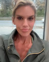 Lauren Sharp Anderson (@lsharpanderson_livinlife) • Instagram photos and  videos