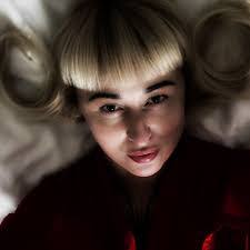 Anna Ohanian's Instagram, Twitter & Facebook