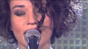 Favorite (0 fans) carmen consoli. In Bianco E Nero Von Carmen Consoli Laut De Song