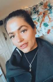 Kimberley Ramsey's Instagram, Twitter & Facebook