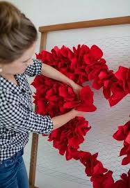 Read our expert review before you buy. Original Corazon Con Servilletas Diy Valentines Decorations Valentines Diy How To Wrap Flowers