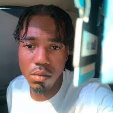 Takeya Davis's Instagram, Twitter & Facebook