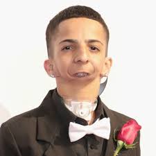 Teen Boy Born Without a Jaw Can't Speak—but Now He's Making Vibes in the  Music Industry