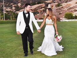 Vanderpump Rules Star Scheana Marie Wears A Crop Top Wedding Dress Twitter Reacts Lace Mermaid Wedding Dress Celebrity Wedding Dresses Top Wedding Dresses